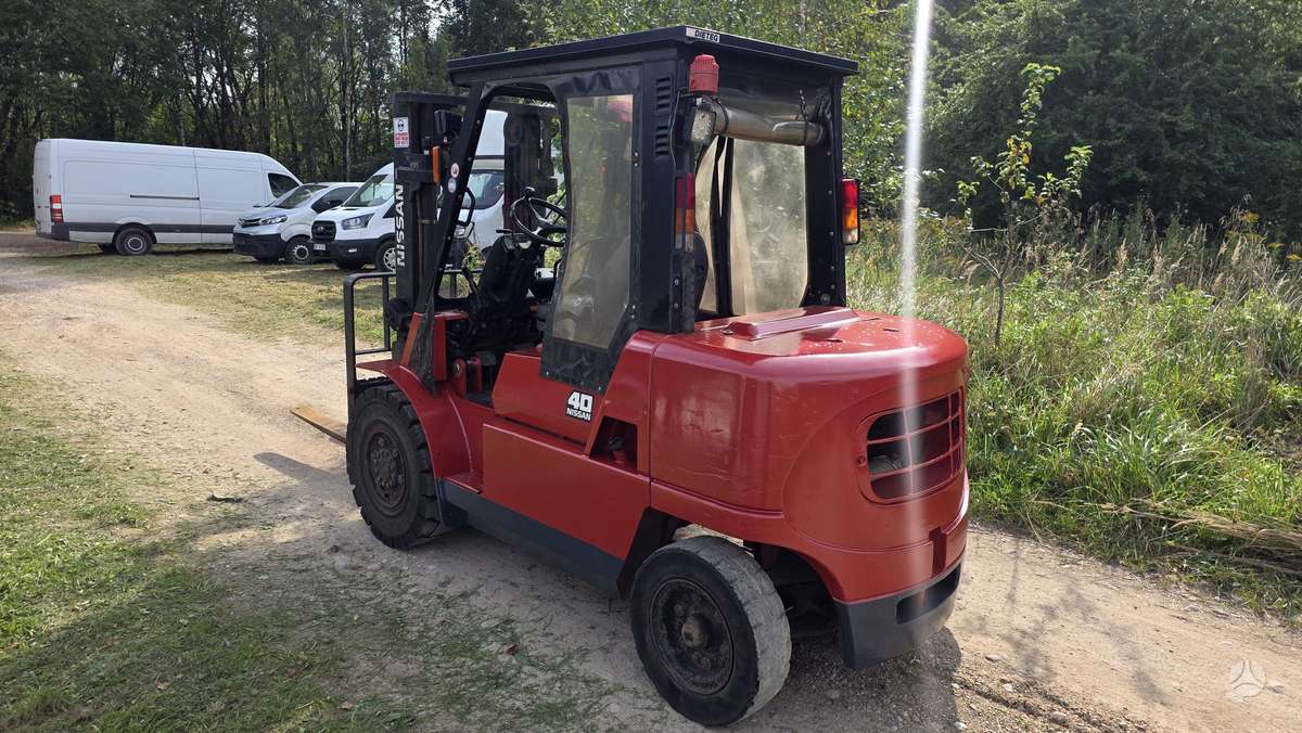 Nissan F04D40Q, forklifts