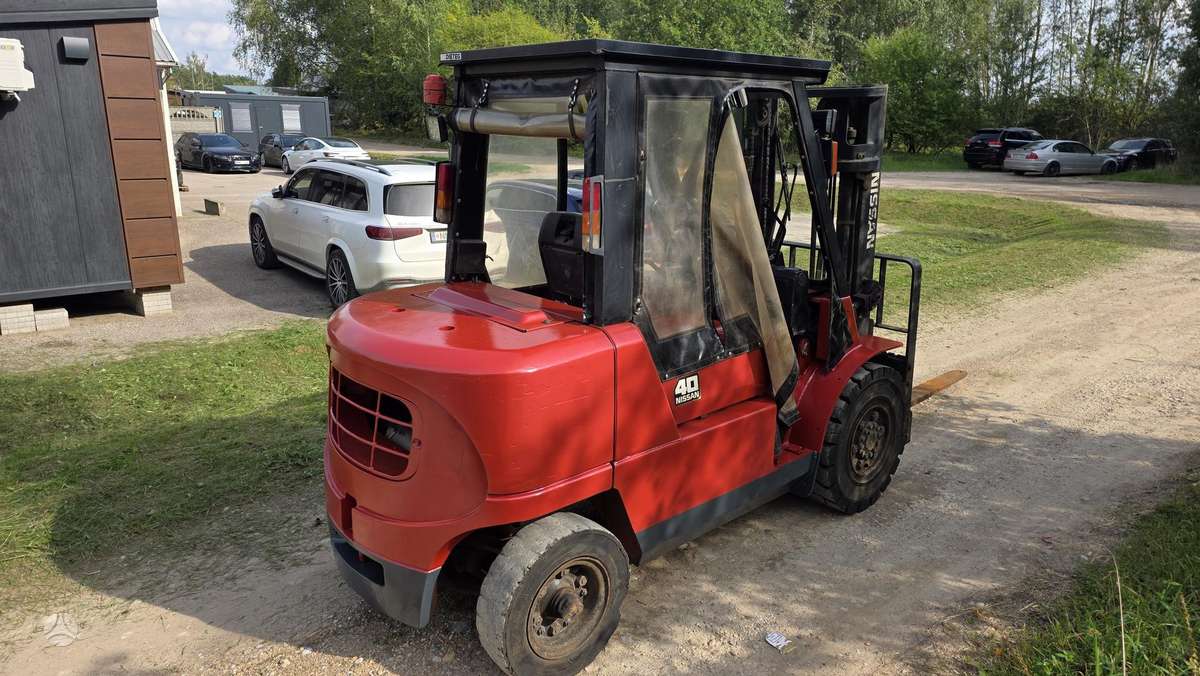 Nissan F04D40Q, forklifts