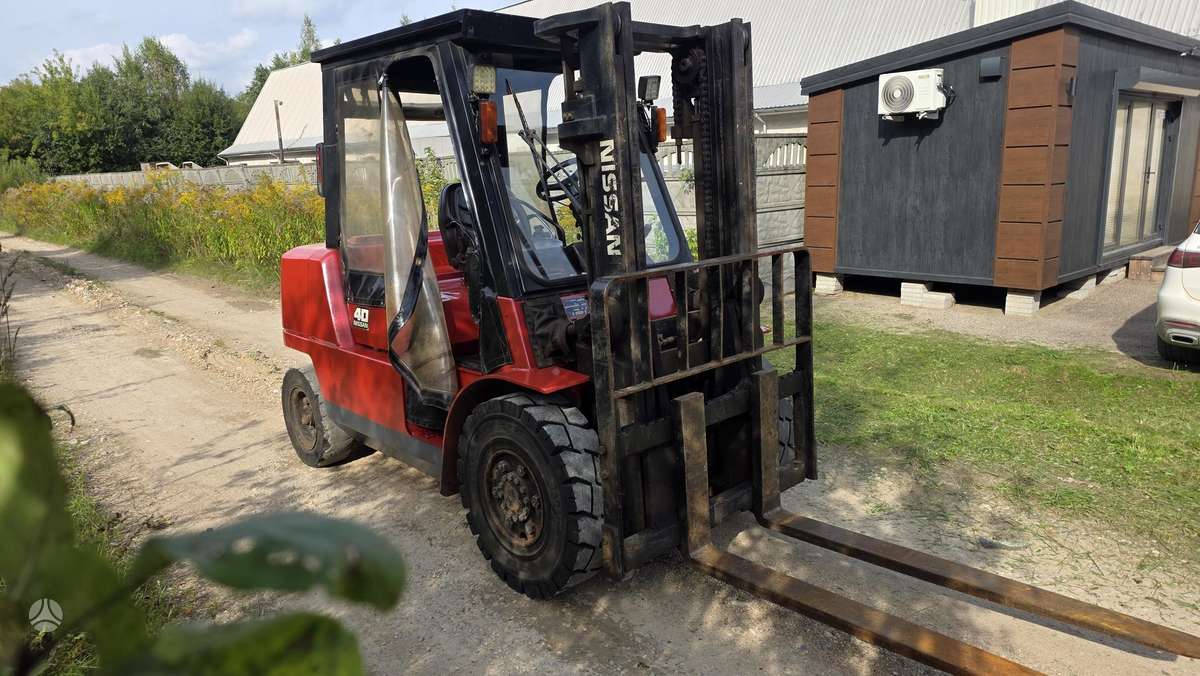 Nissan F04D40Q, forklifts