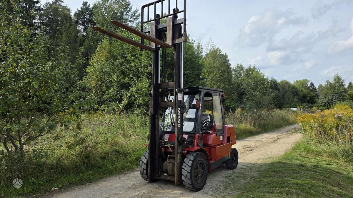 Nissan F04D40Q, forklifts