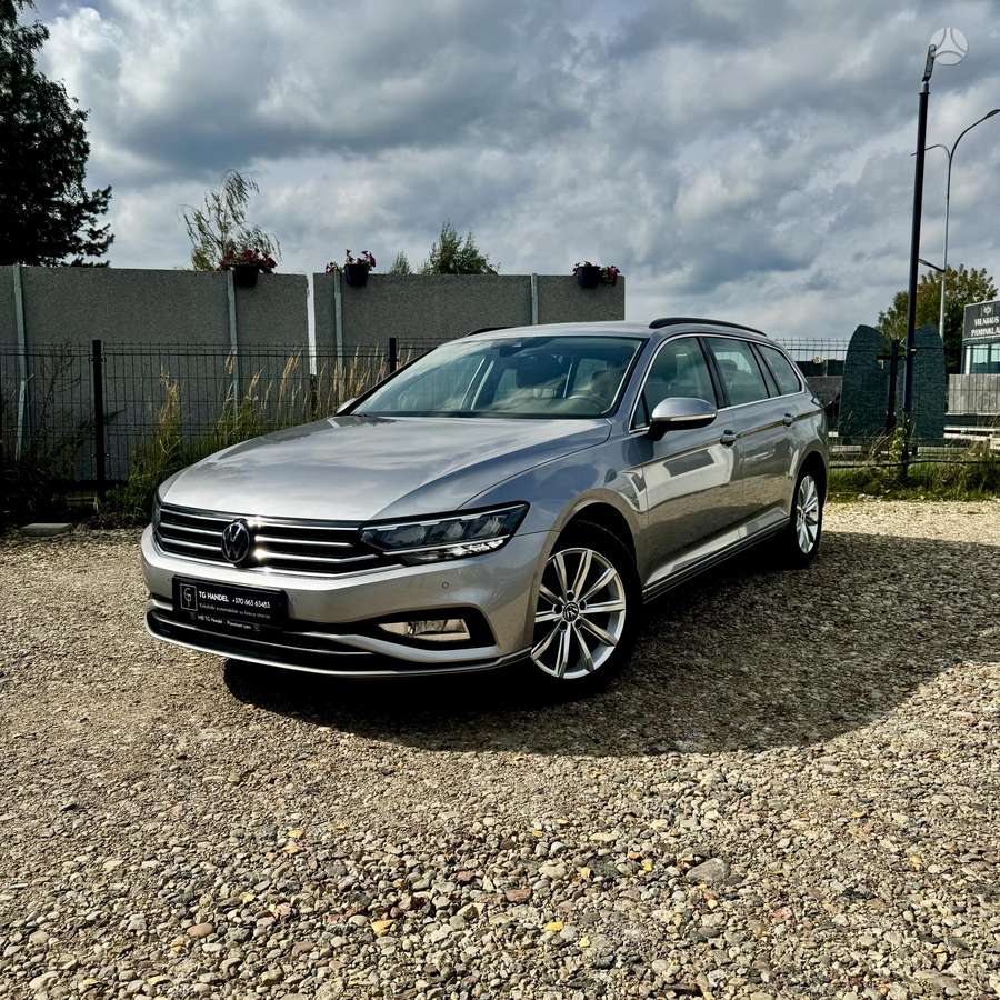 Volkswagen Passat - 1