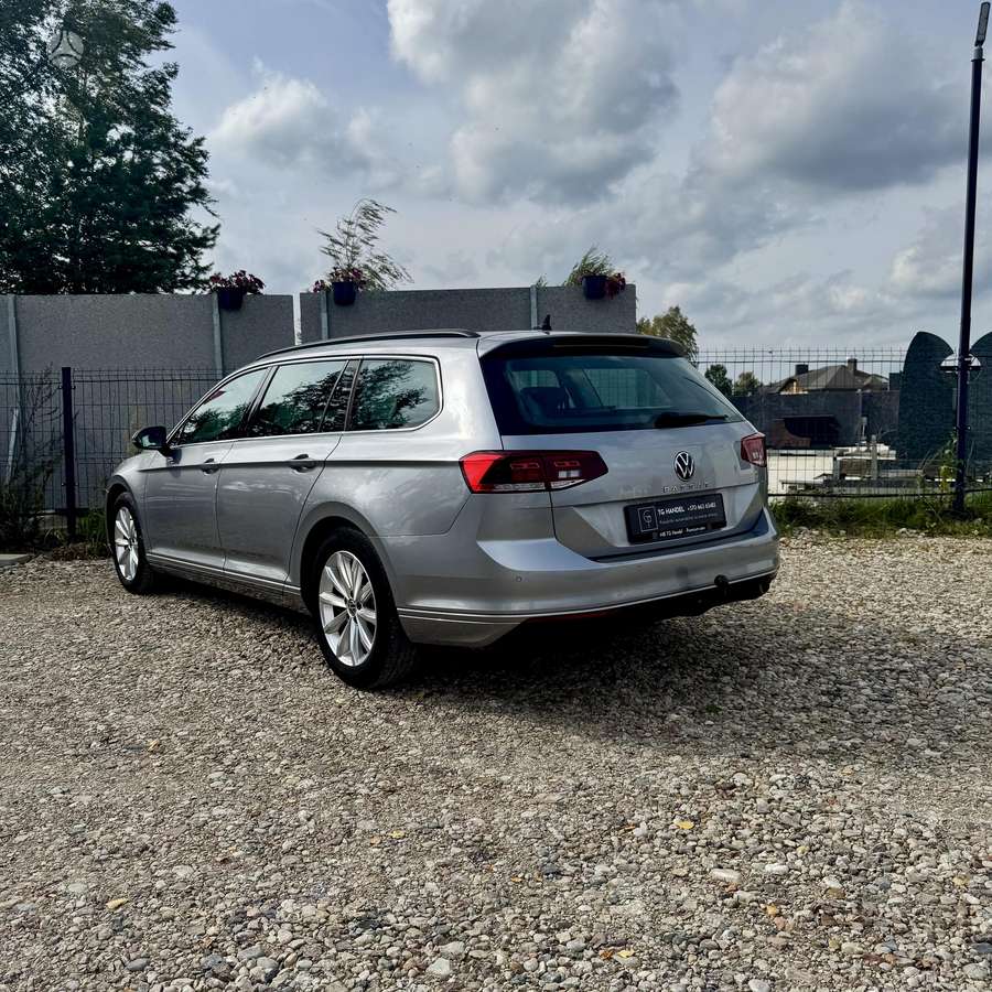 Volkswagen Passat - 4