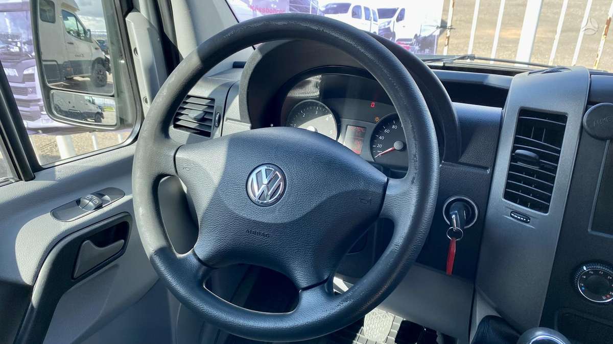 Volkswagen Crafter - 11