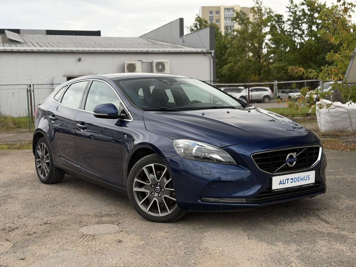 Volvo V40, 2.0 l., Хэтчбек