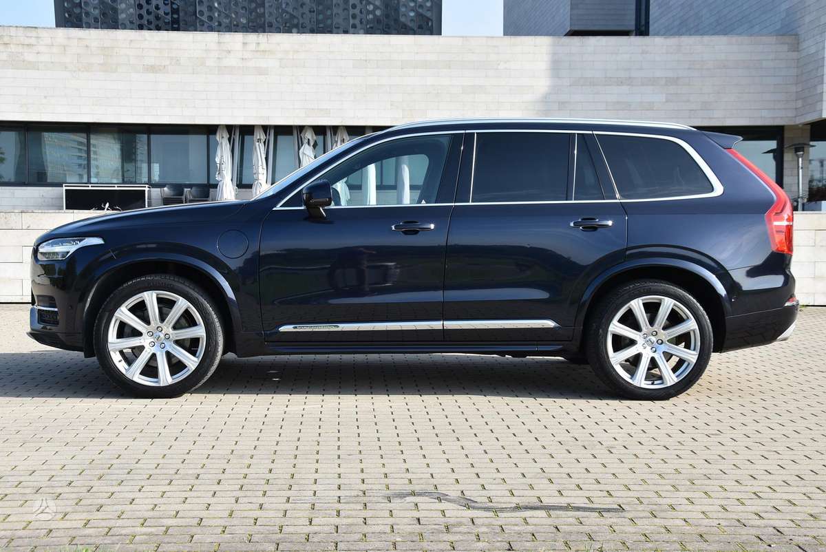 Volvo XC90 - 9