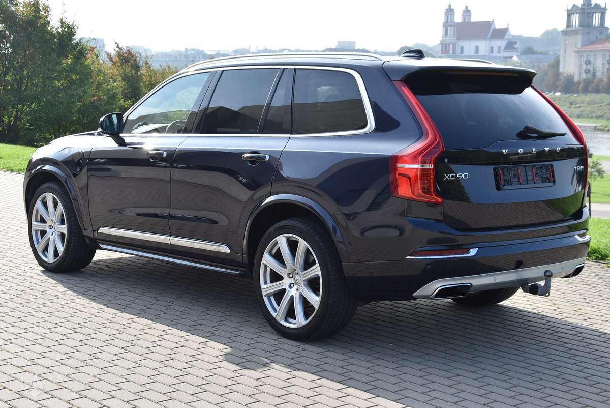 Volvo XC90 - 11