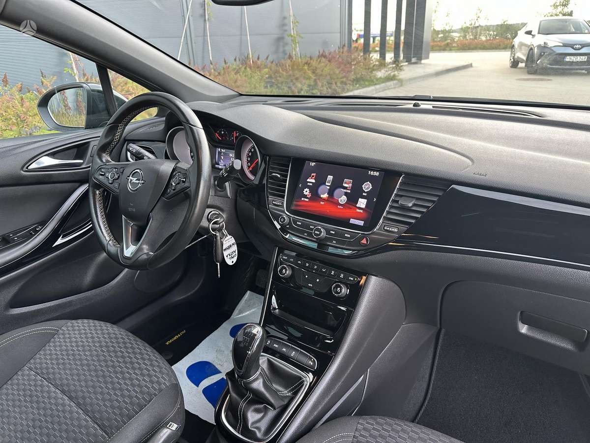 Opel Astra, 1.6 l., hatchback