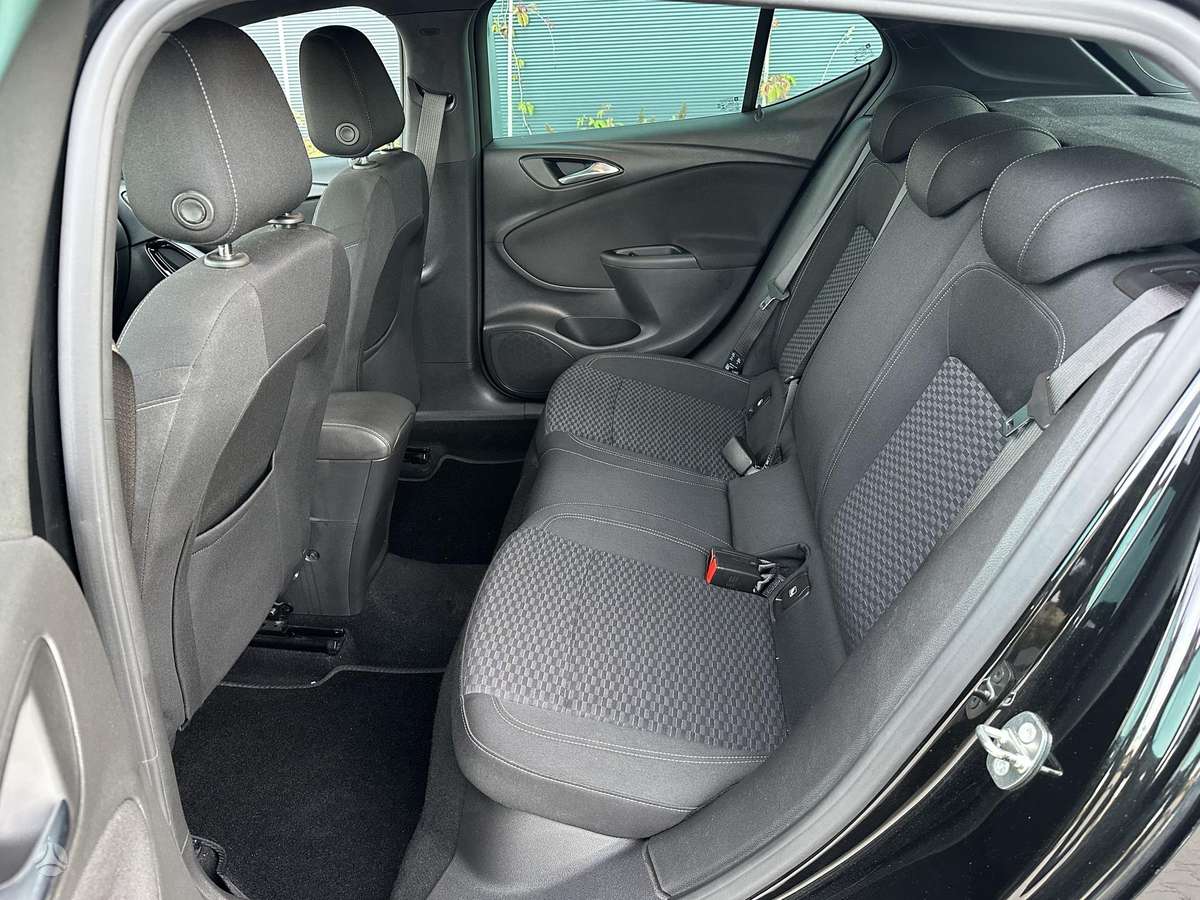 Opel Astra, 1.6 l., hatchback