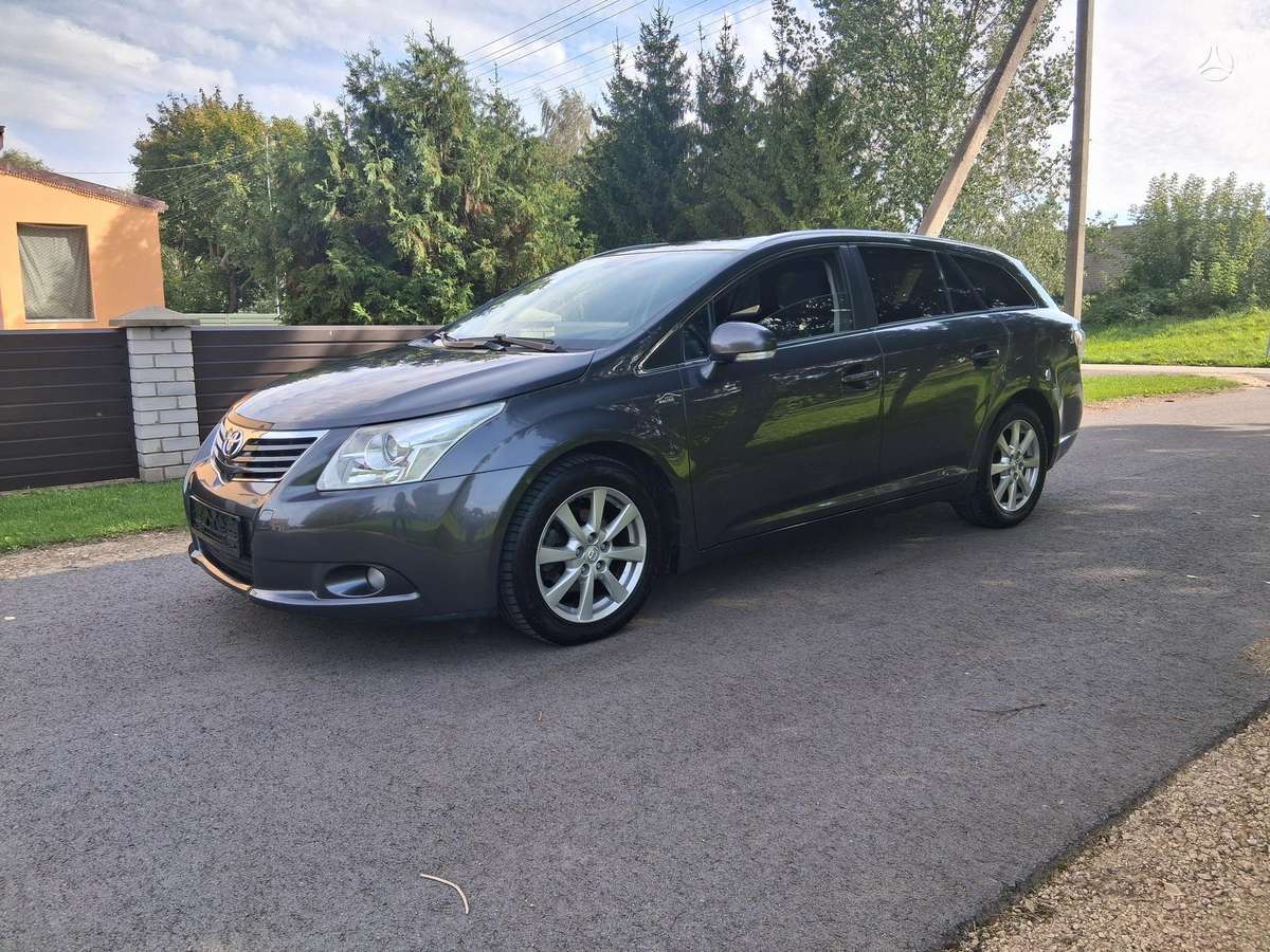 Toyota Avensis - 4