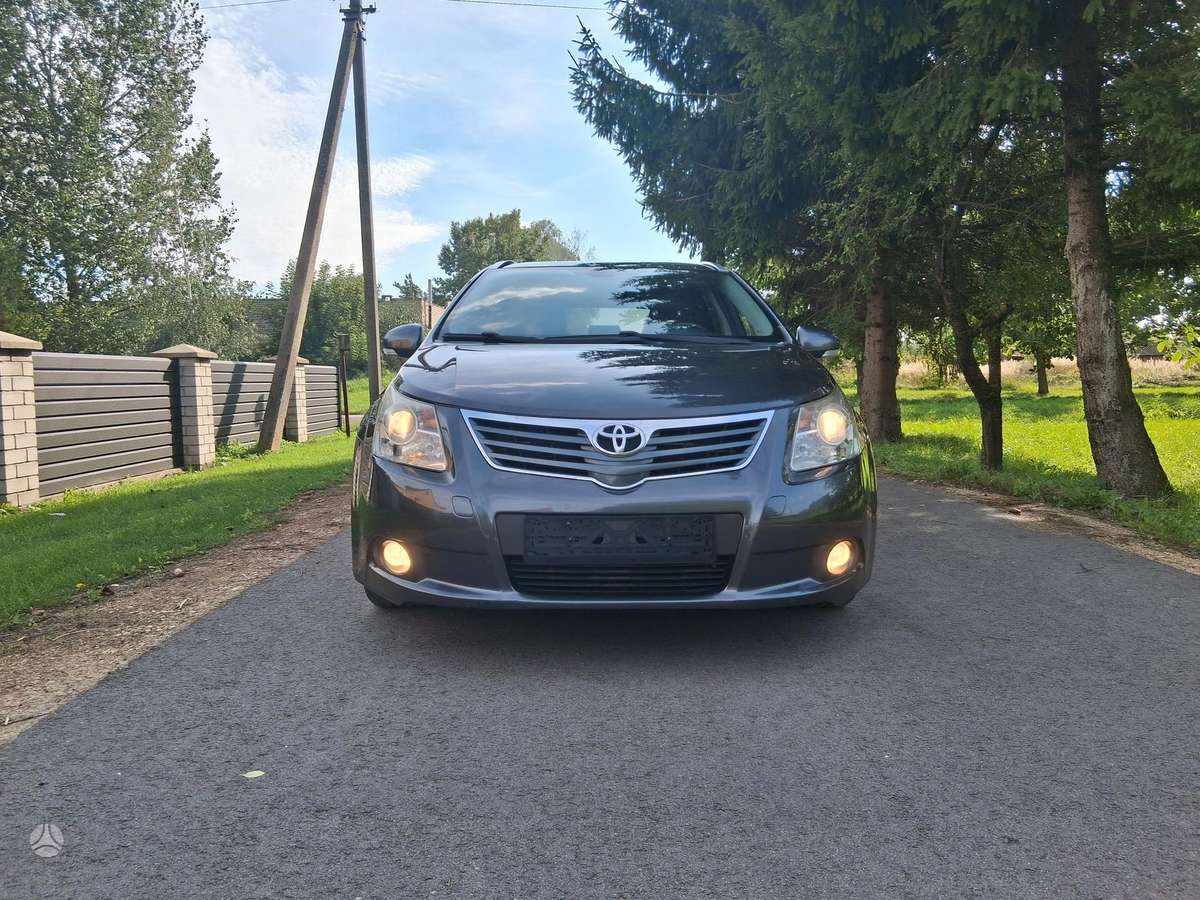 Toyota Avensis - 5