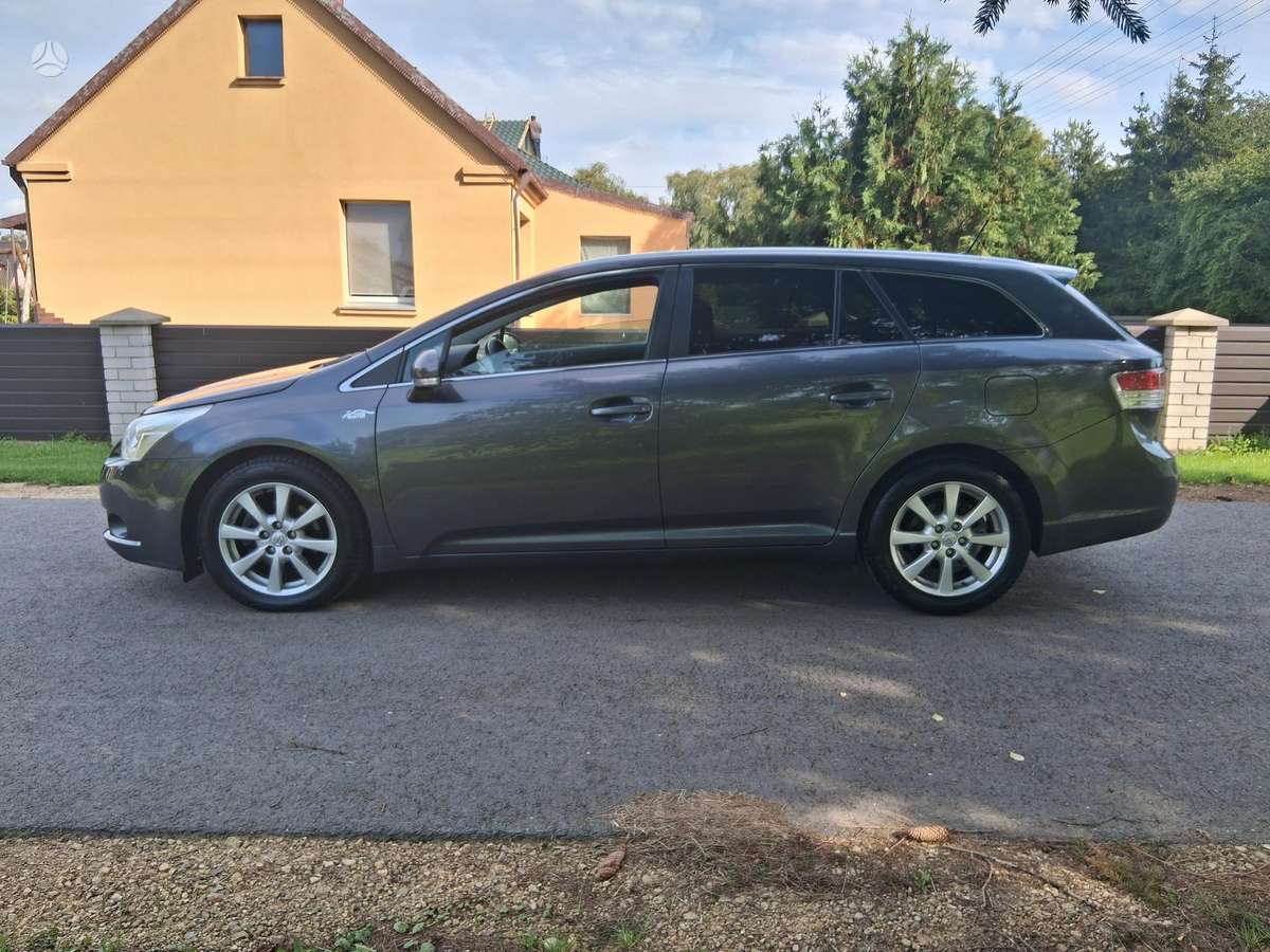 Toyota Avensis - 6