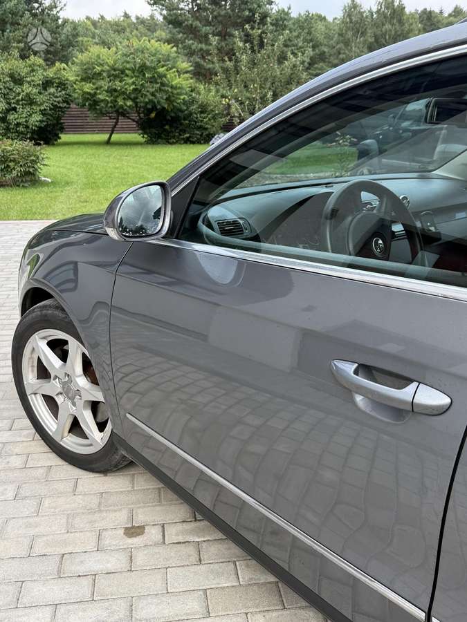 Volkswagen Passat - 4