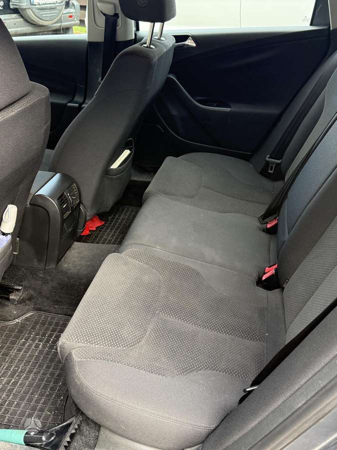 Volkswagen Passat - 5