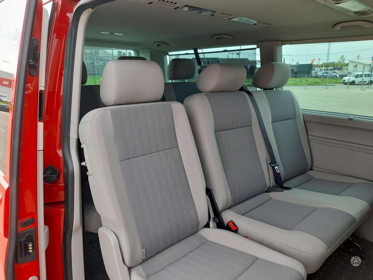 Volkswagen Caravelle - 10