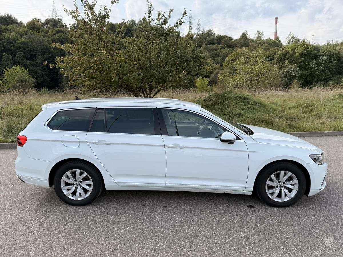 Volkswagen Passat - 4