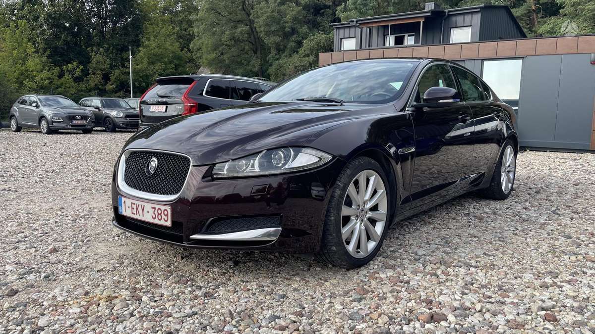 Jaguar XF, 3.0 l., Седан