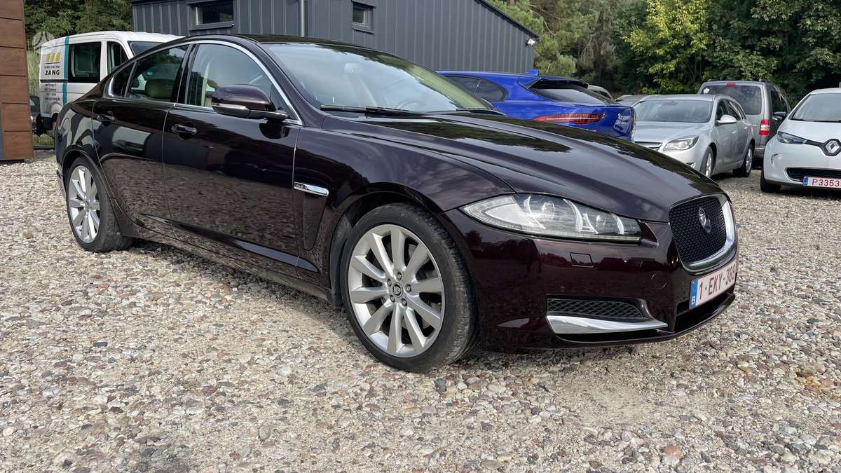 Jaguar XF, 3.0 l., Седан