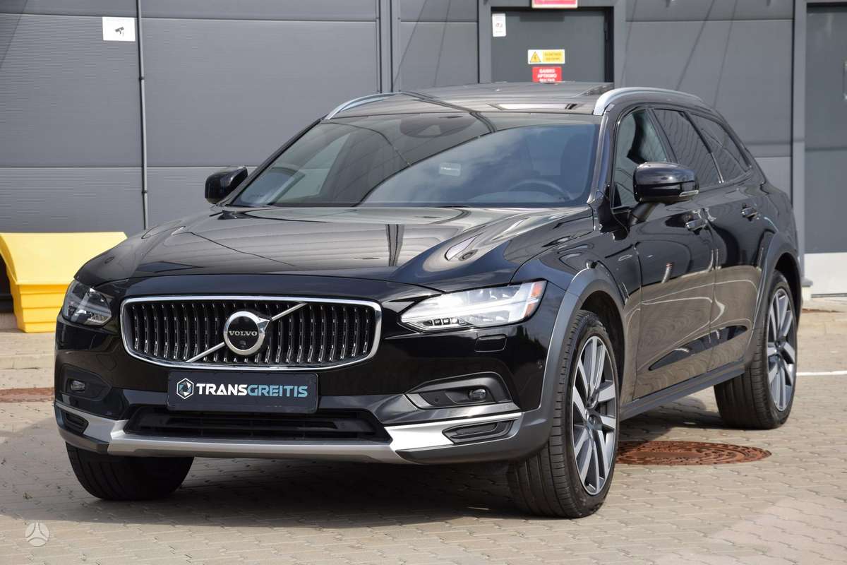 Volvo V90 Cross Country - 4