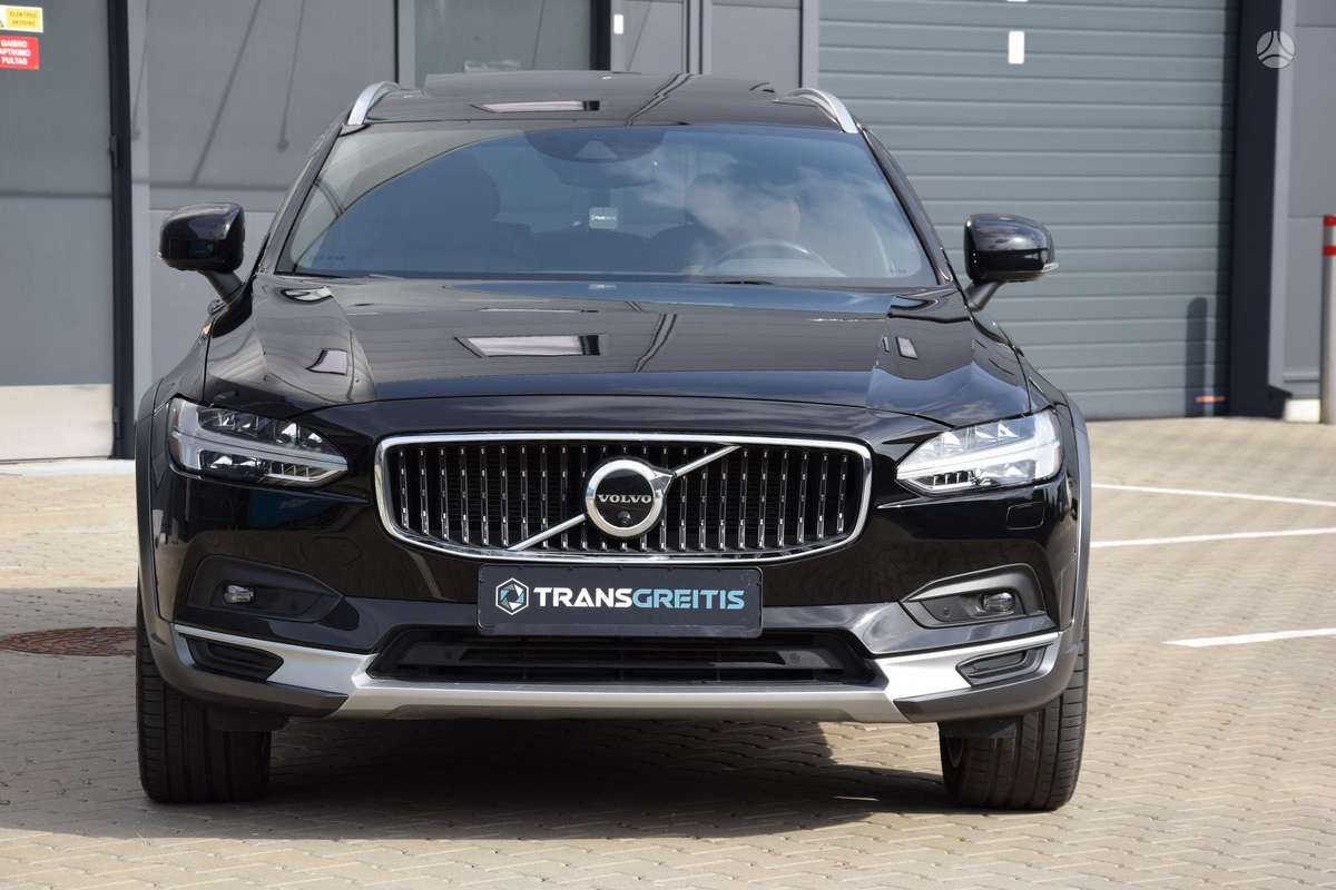 Volvo V90 Cross Country - 2