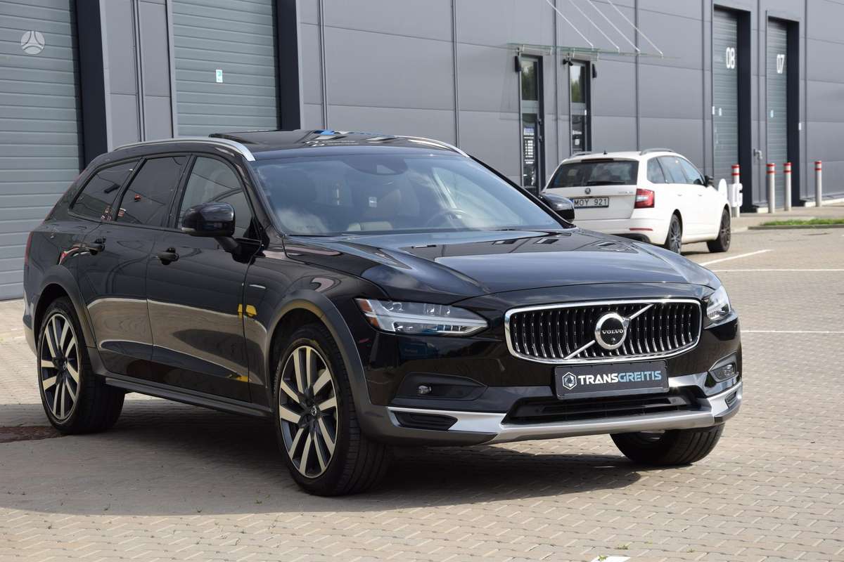Volvo V90 Cross Country - 5