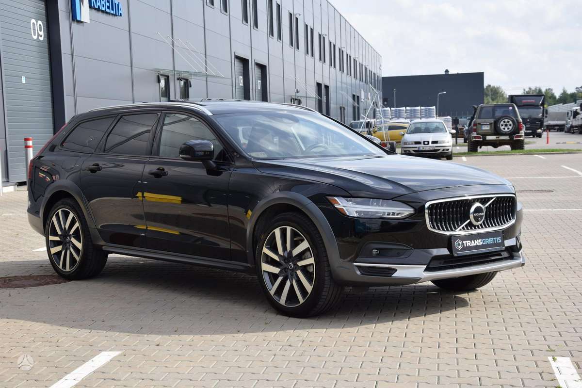 Volvo V90 Cross Country - 7