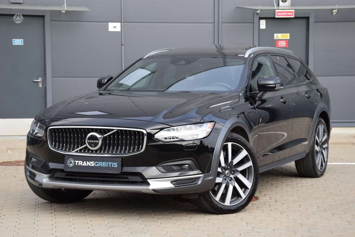 Volvo V90 Cross Country - 1