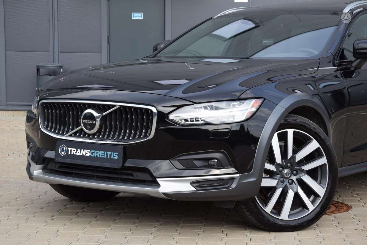 Volvo V90 Cross Country - 8
