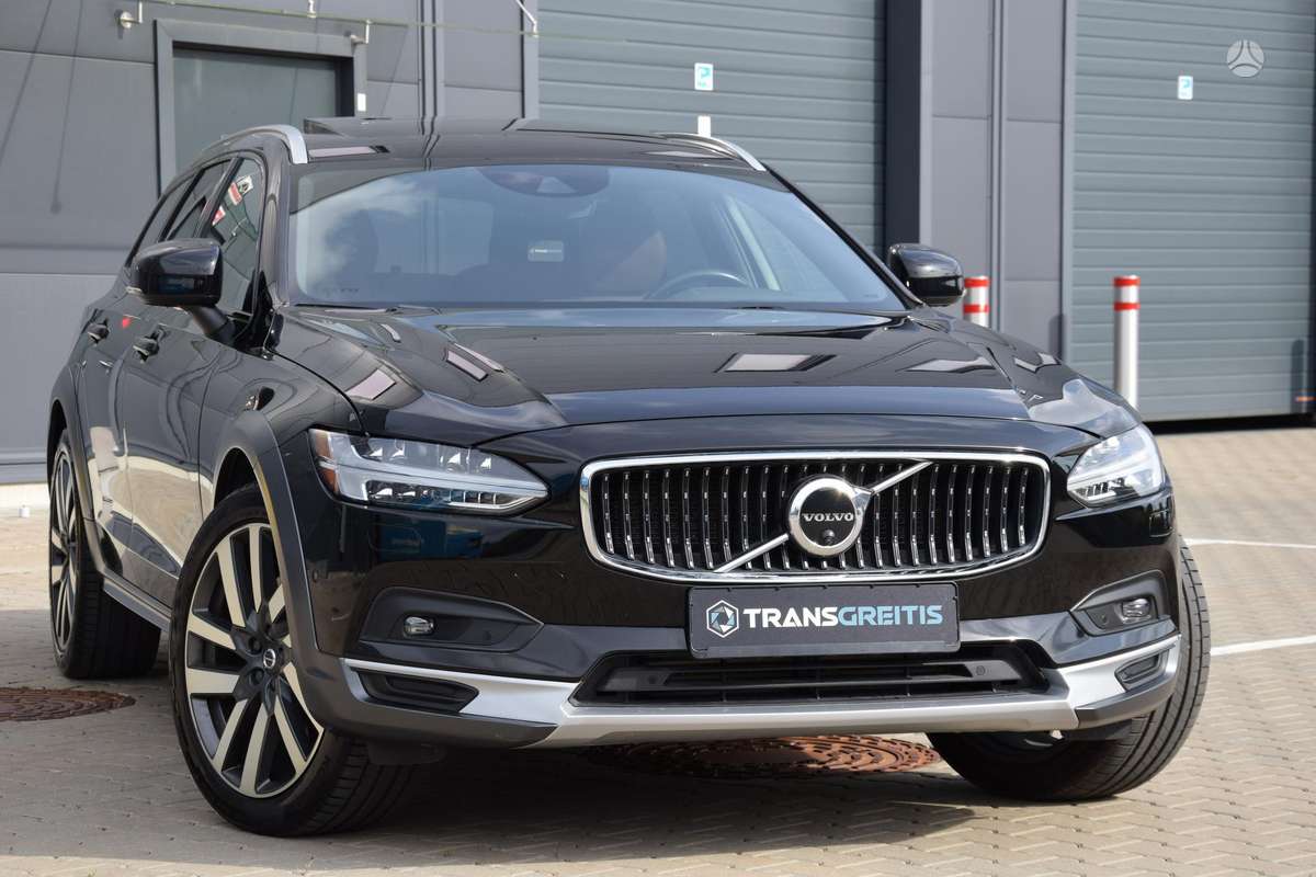 Volvo V90 Cross Country - 3