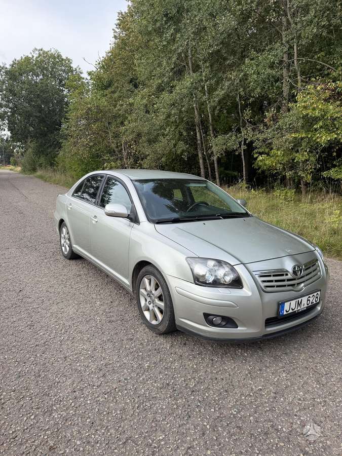Toyota Avensis - 2