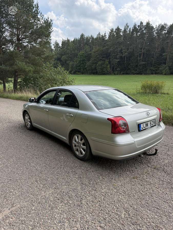 Toyota Avensis - 3