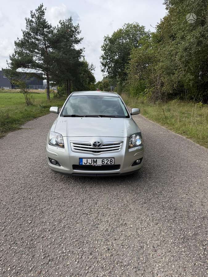 Toyota Avensis - 6