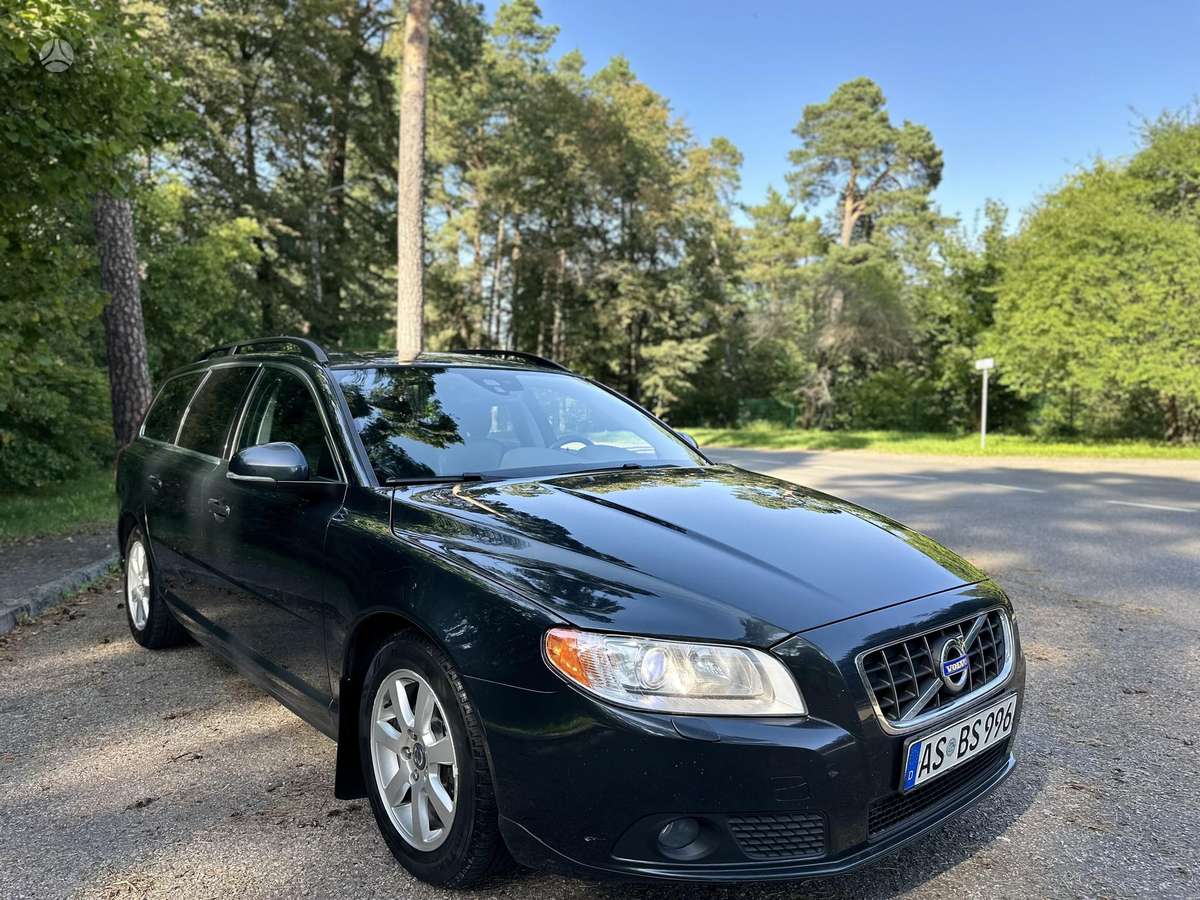 Volvo V70 - 1