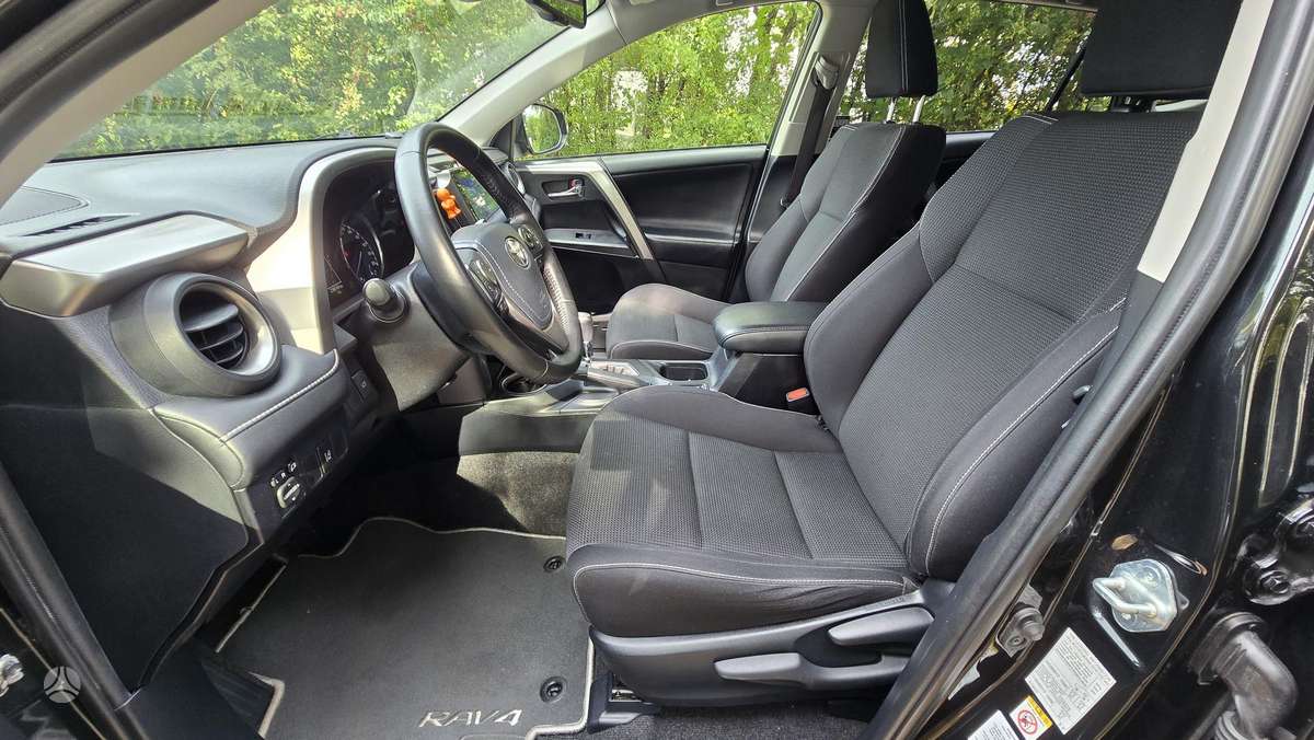 Toyota RAV4 - 10