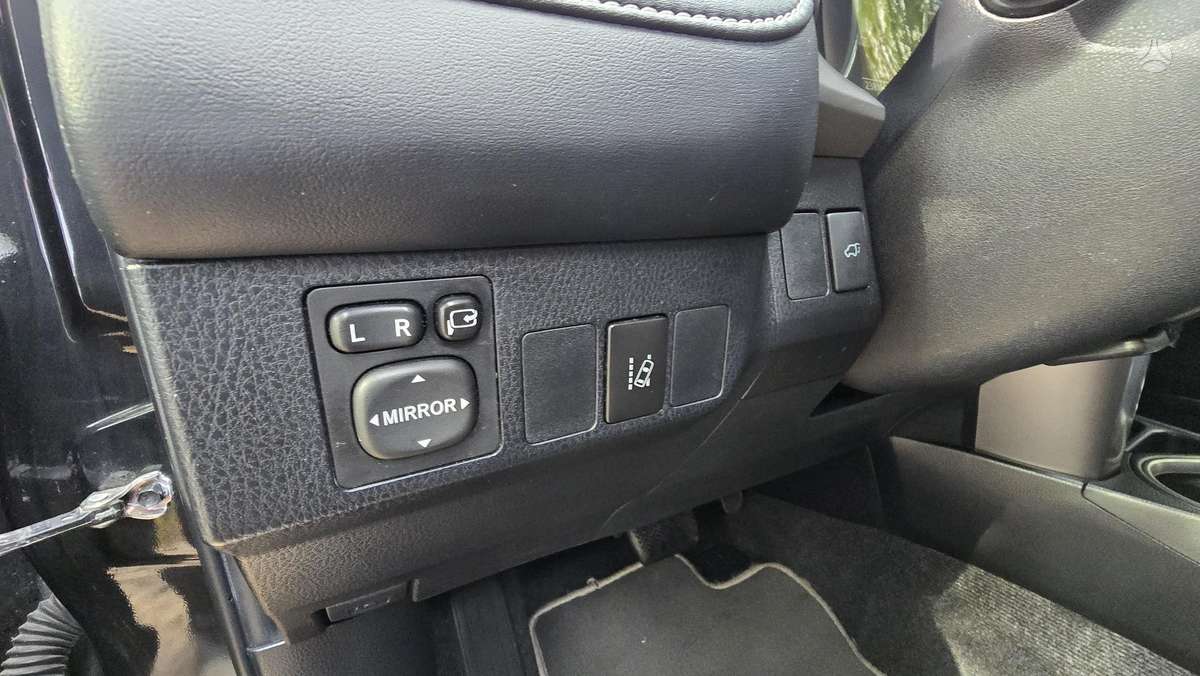 Toyota RAV4 - 12