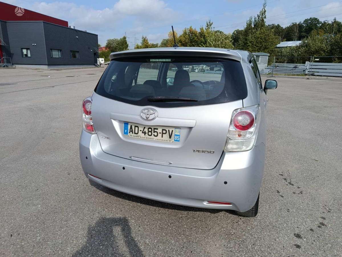 Toyota Verso - 5
