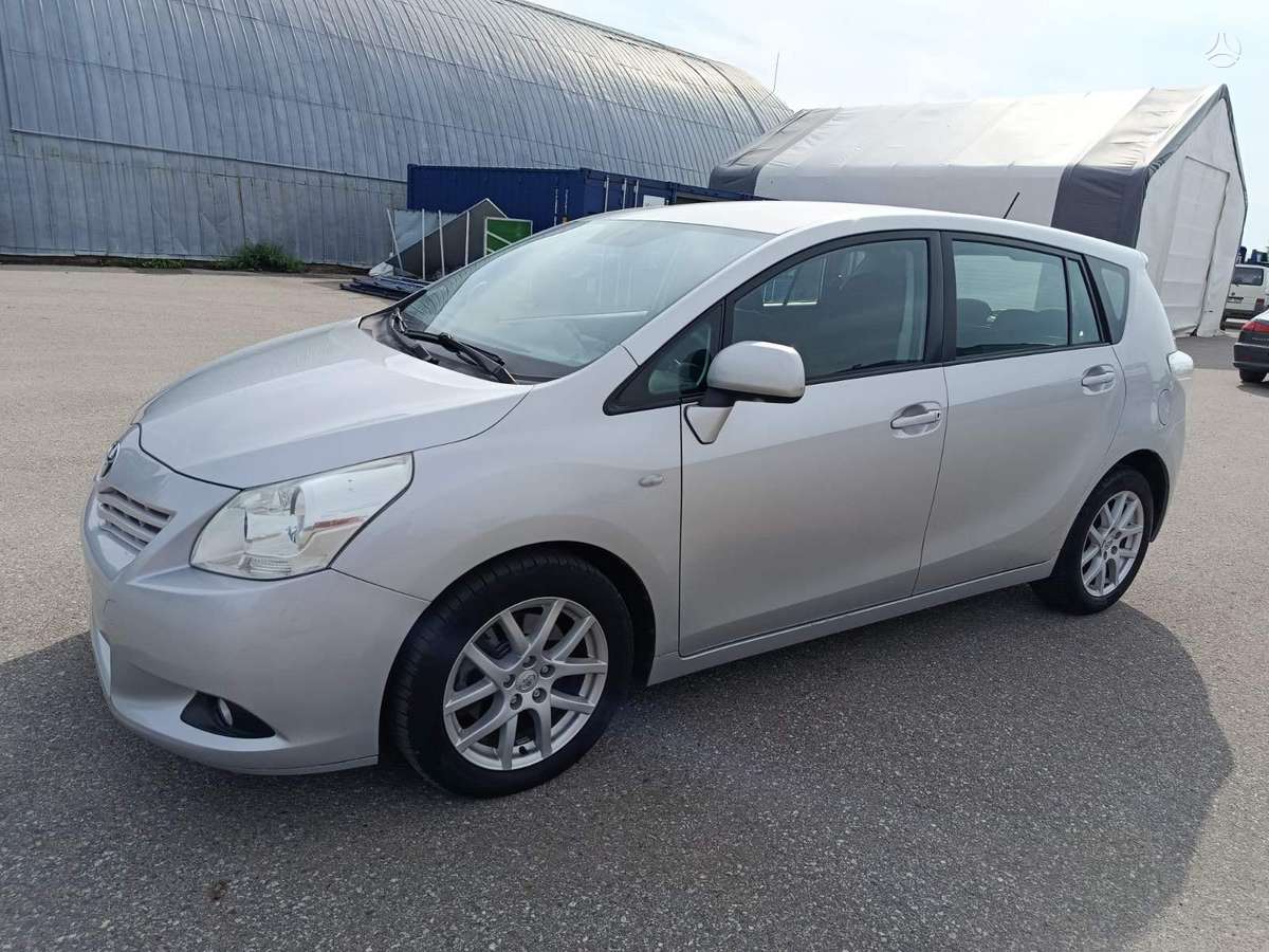 Toyota Verso - 2