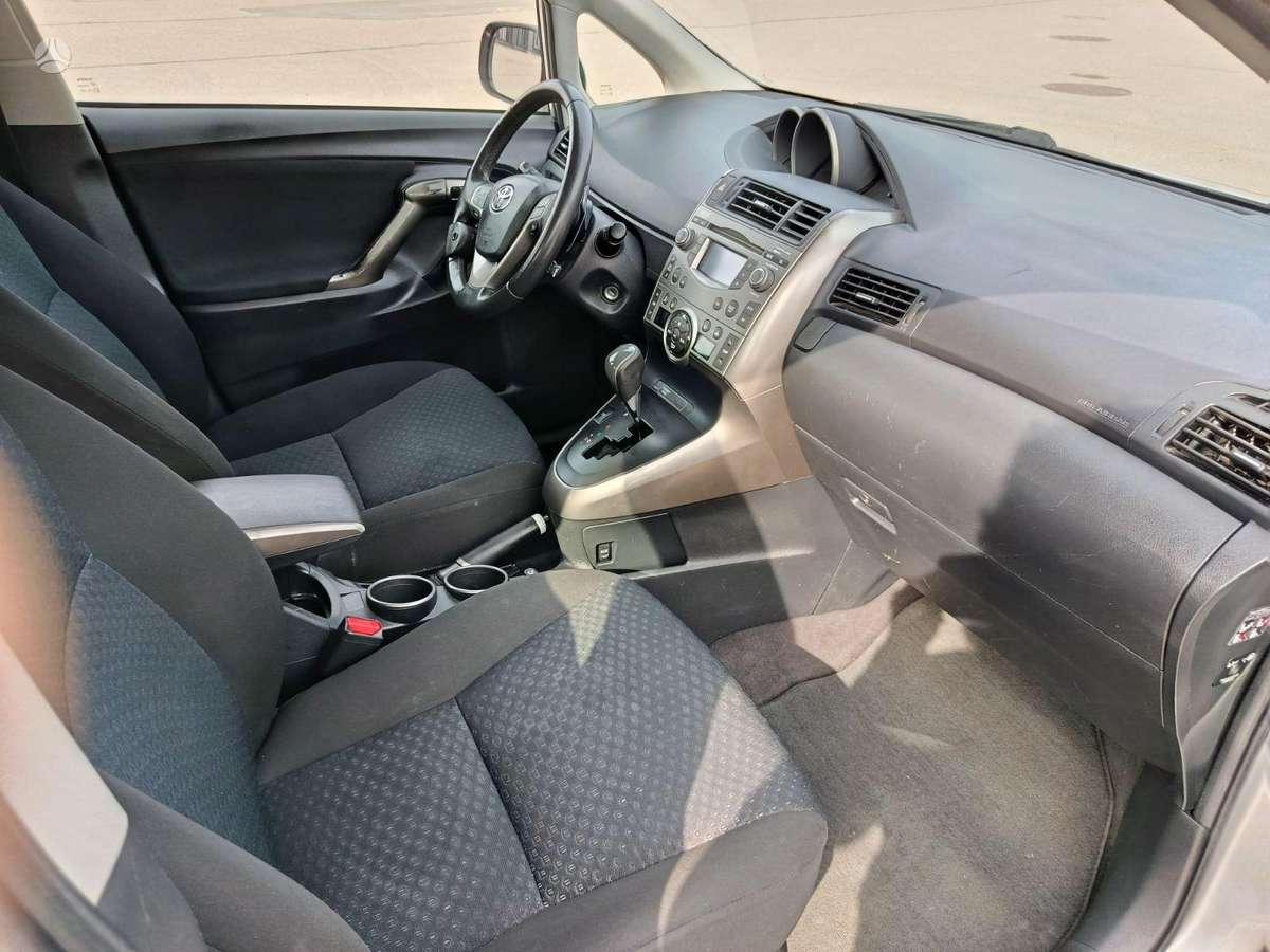 Toyota Verso - 11