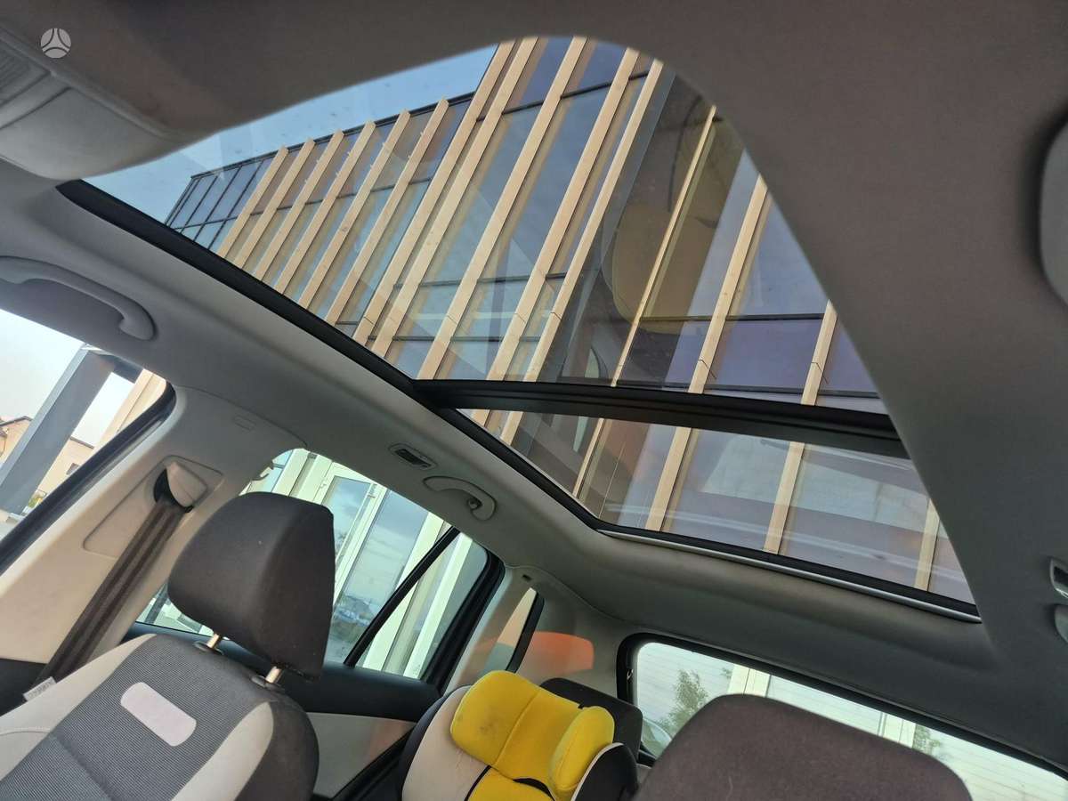 Volkswagen Tiguan - 6
