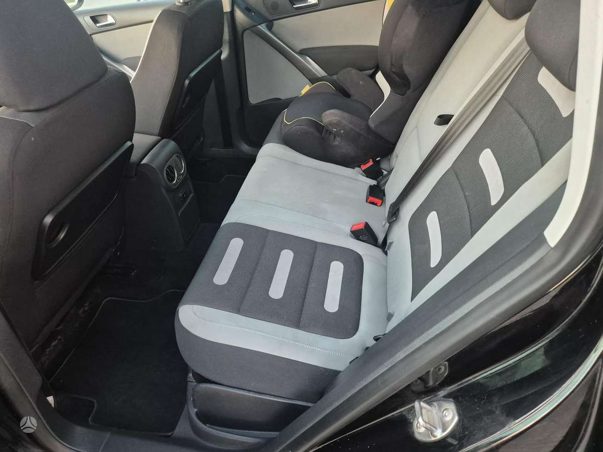 Volkswagen Tiguan - 7