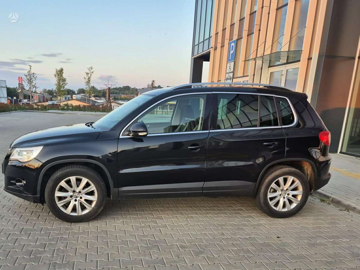 Volkswagen Tiguan - 4