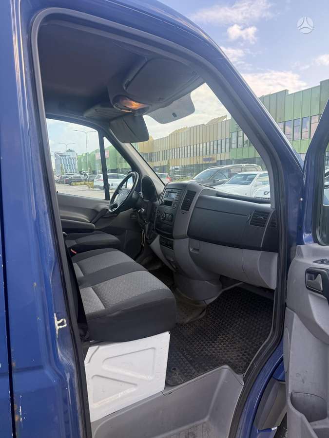 Volkswagen Crafter - 11