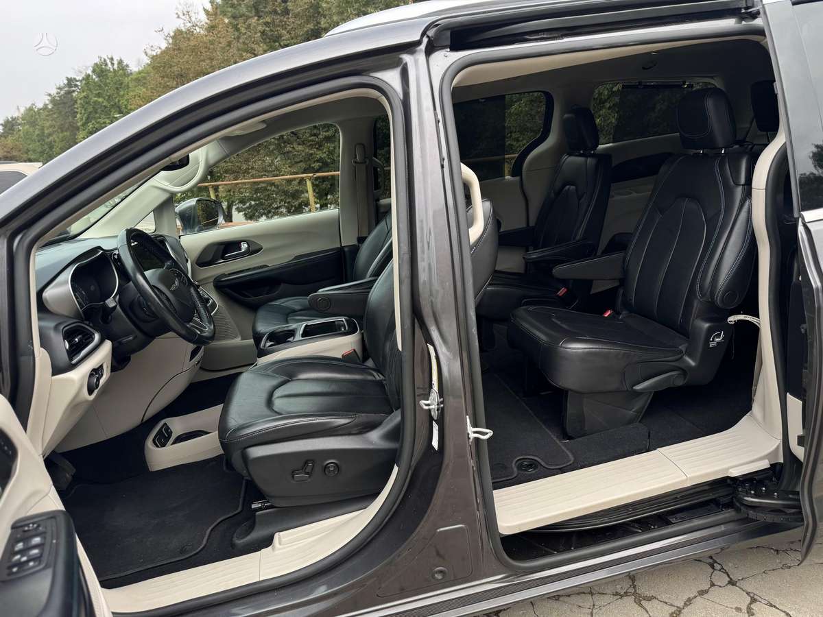 Chrysler Pacifica, 3.6 l., Минивэн