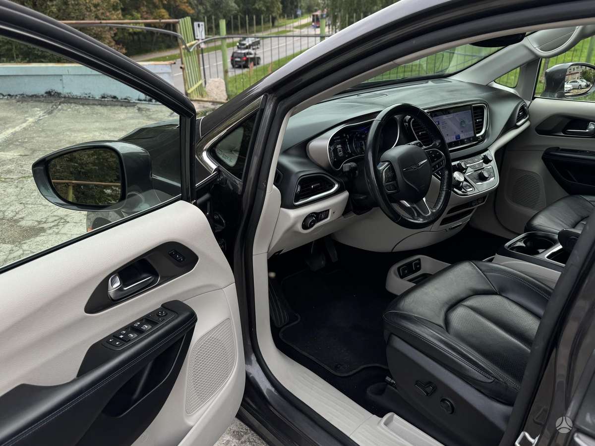 Chrysler Pacifica, 3.6 l., Минивэн