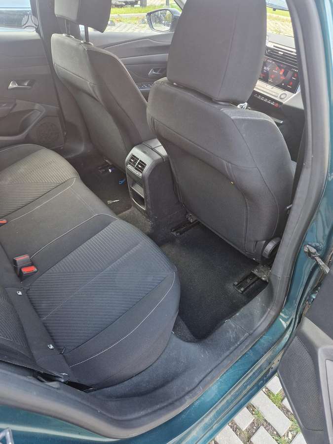Peugeot 308 - 8