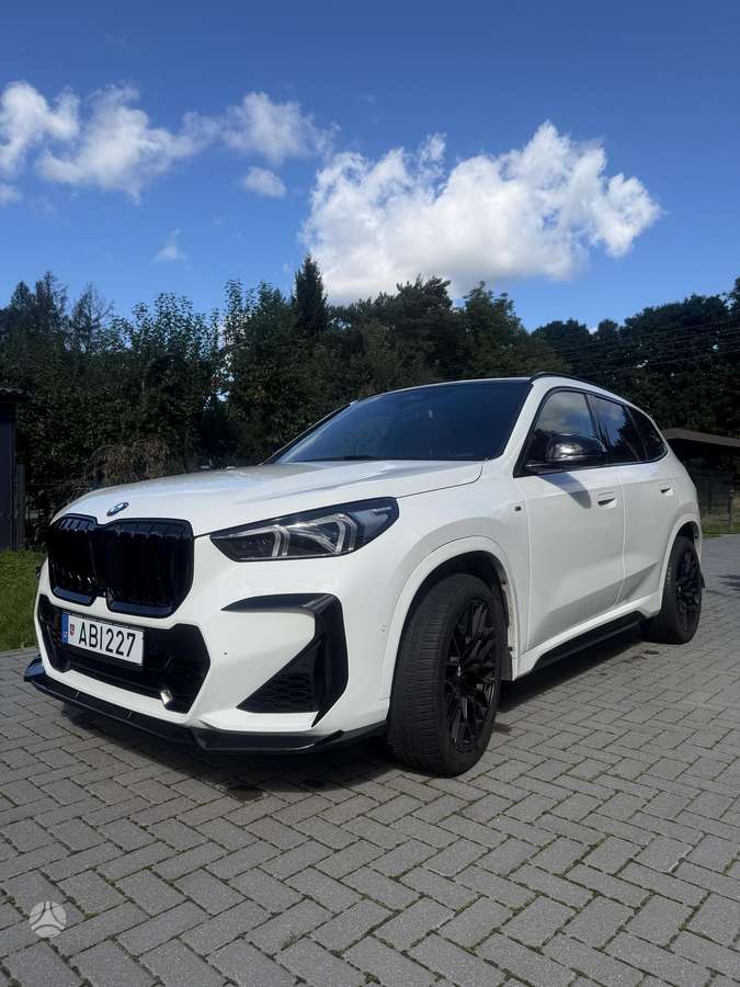 BMW X1 - 1