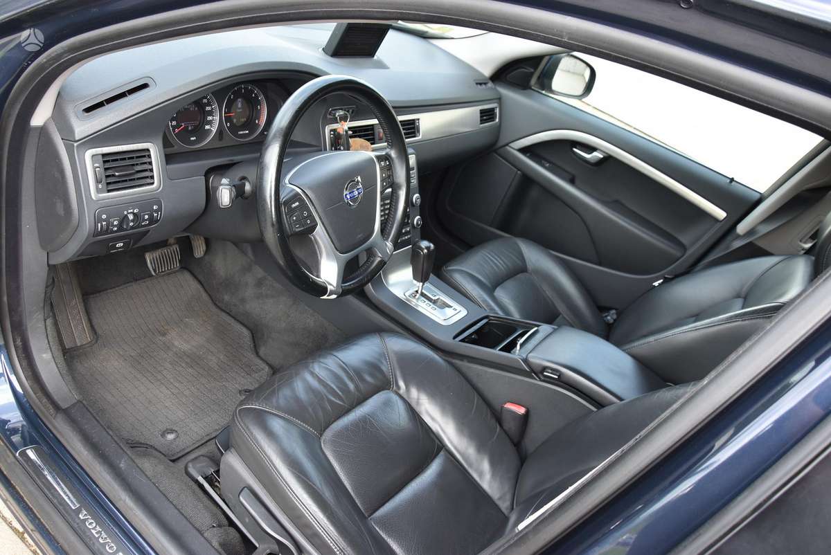 Volvo V70, 2.4 l., wagon
