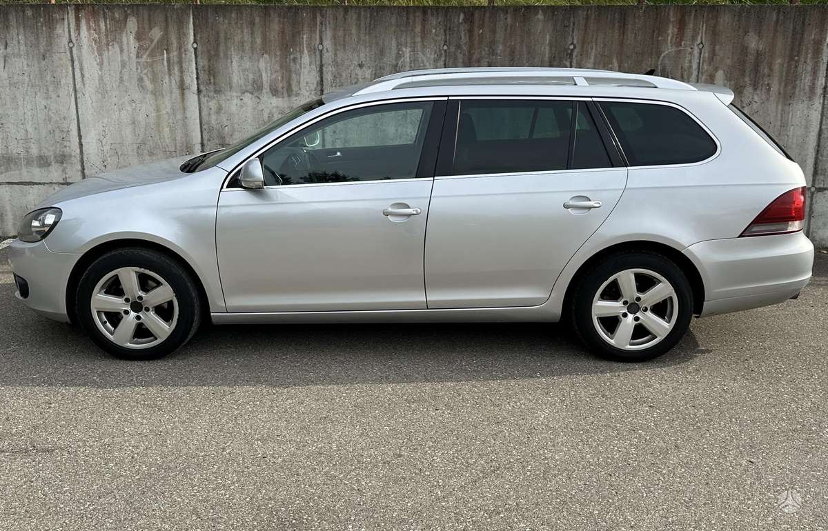 Volkswagen Golf - 5