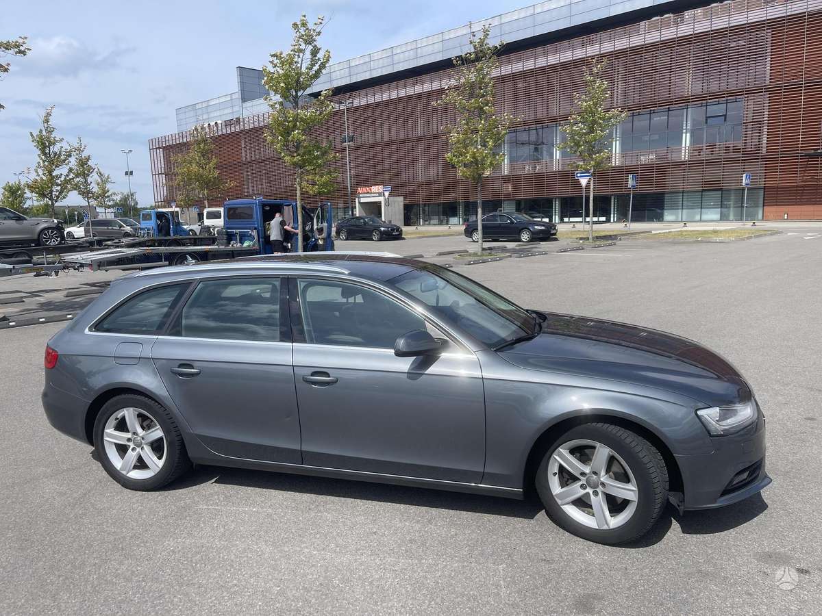 Audi A4, 1.8 l., Универсал