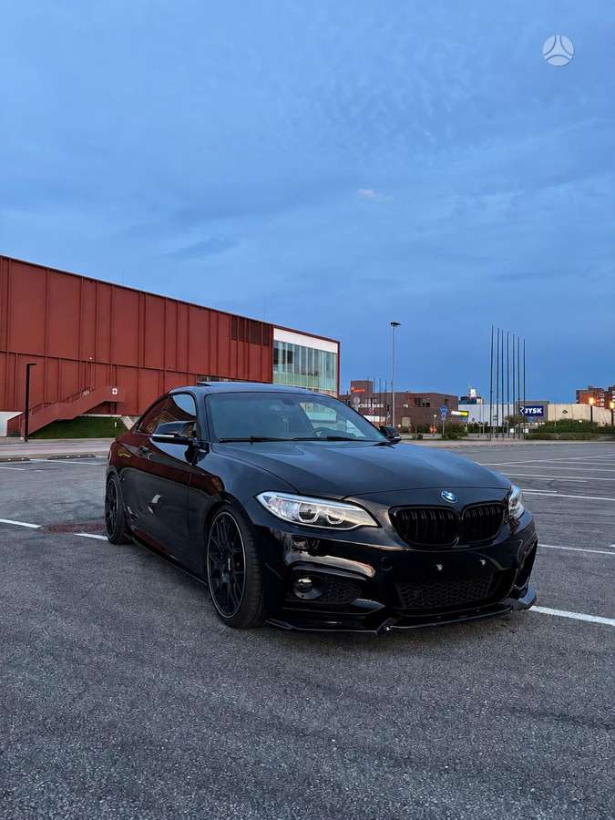 BMW 228, 2.0 l., coupe