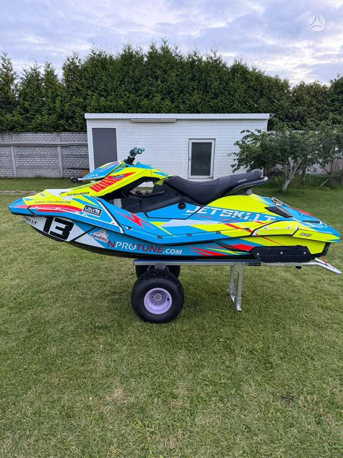 Sea-Doo Spark, jet skis